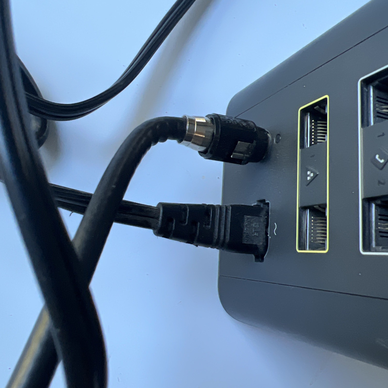 Xfinity XB6-A Gateway WiFi Router Unit w/ Power Cord & Coax Cable