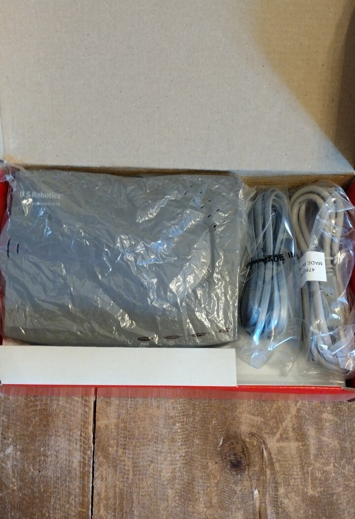USRobotics USR5633B 56 Kbps Modem 56K USB V.92 Faxmodem New Open Box Complete