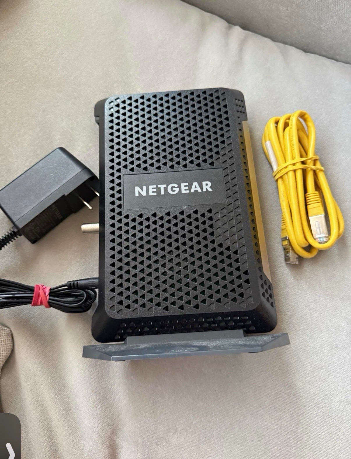 NETGEAR CM1000 Cable Modem DOCSIS 3.0 1000 Mbps Comcast w/ Power Adapter