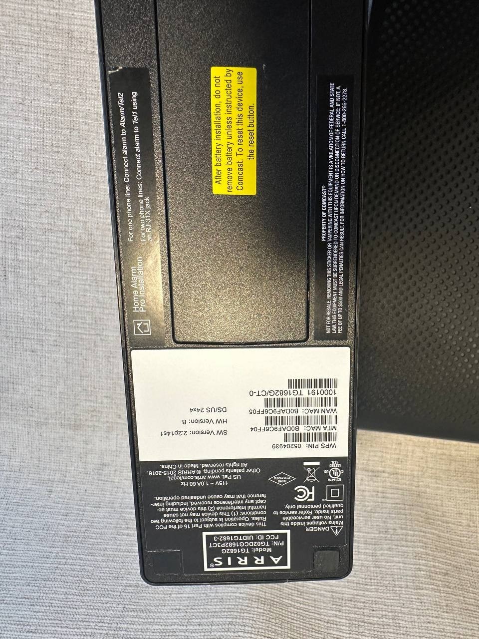 Xfinity Comcast Cable Modem ARRIS TG1682G TV Box XR11 Remotes Lot 015/2 181