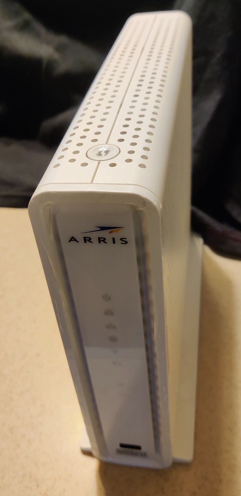 ARRIS SUFFBOARD SBG6900 -AC Docsis 3.0 Cable Mode. & Wi-Fi Router