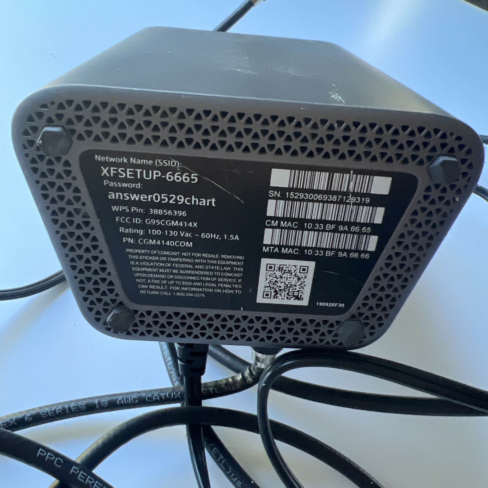 Xfinity XB6-A Gateway WiFi Router Unit w/ Power Cord & Coax Cable