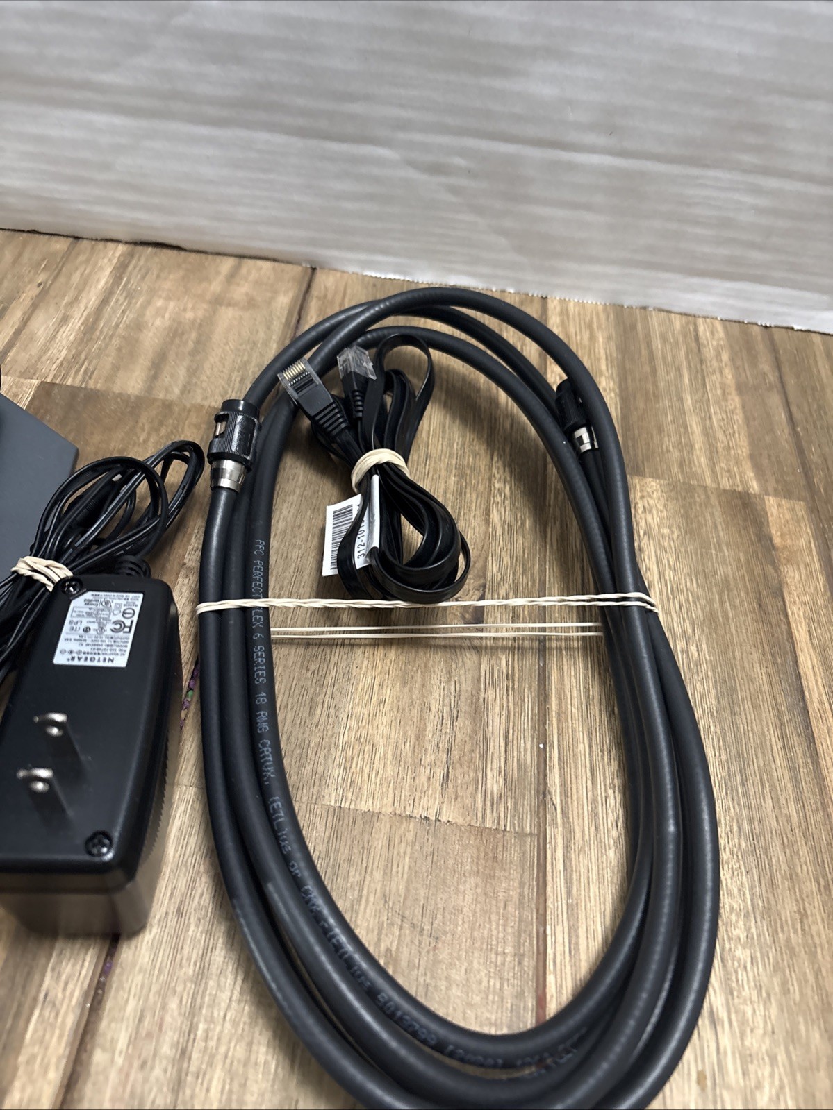 NETGEAR CM600 Cable Modem Power Supply Coax Cable Ethernet Cable Tested Working
