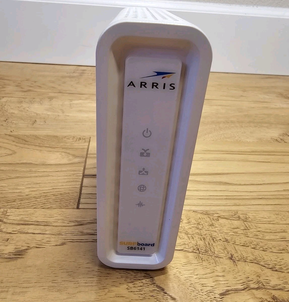 ARRIS SB6183 686 Mbps Cable Modem, White – 59243200300