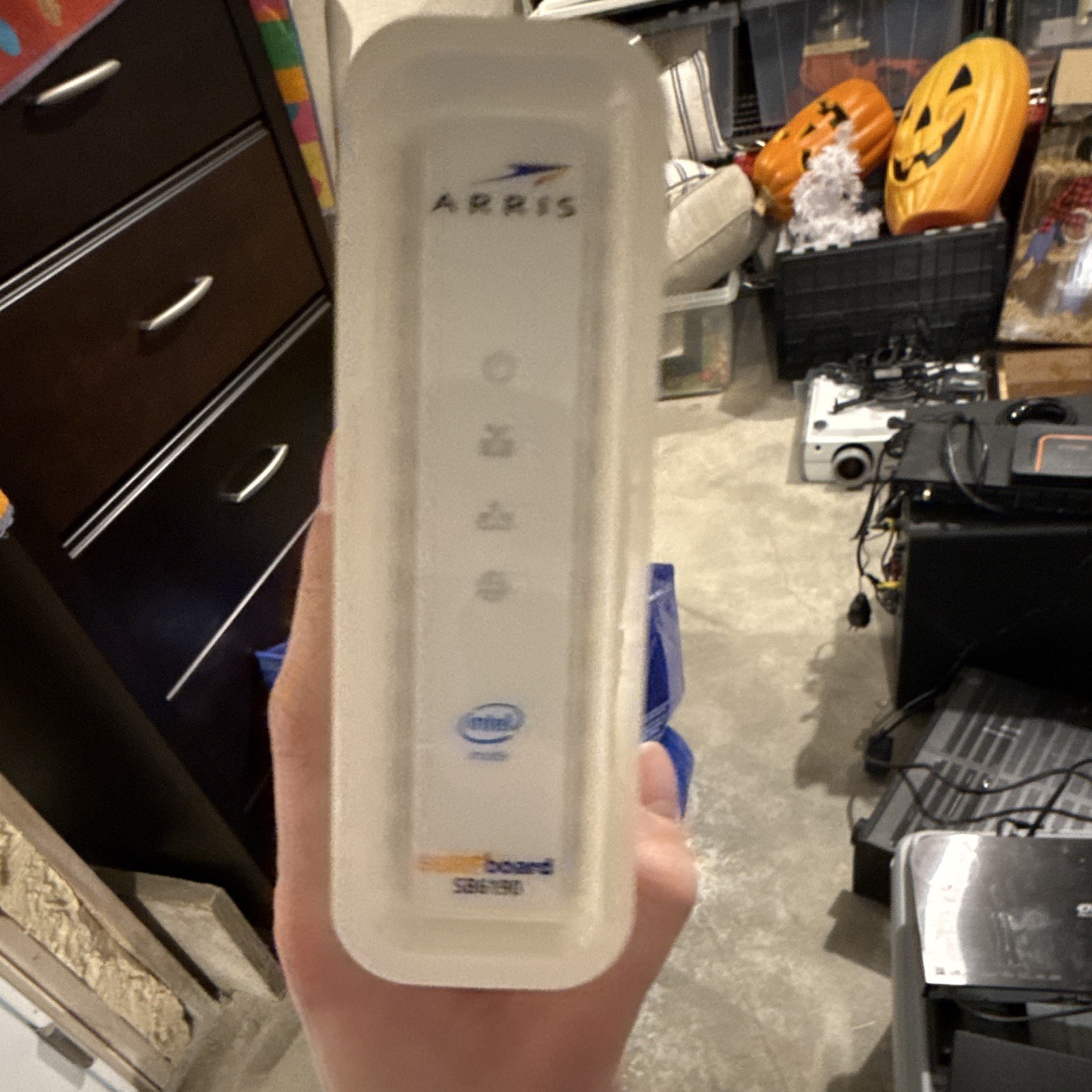ARRIS SURFboard SB6180 DOCSIS 3.0 Cable Modem 686 Mbps XFINITY White