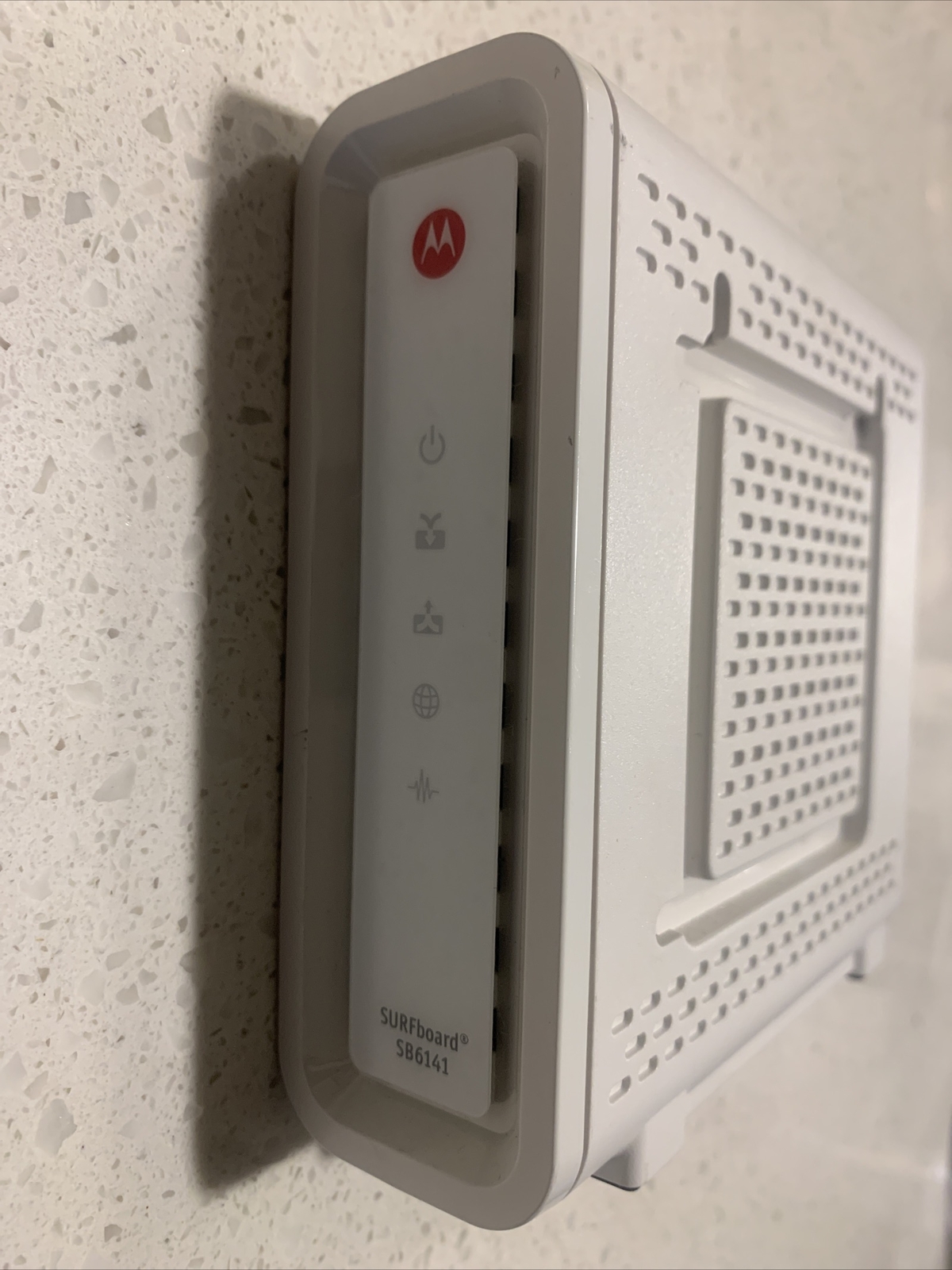 Motorola SURFboard (SB6141) 300 Mbps Modem