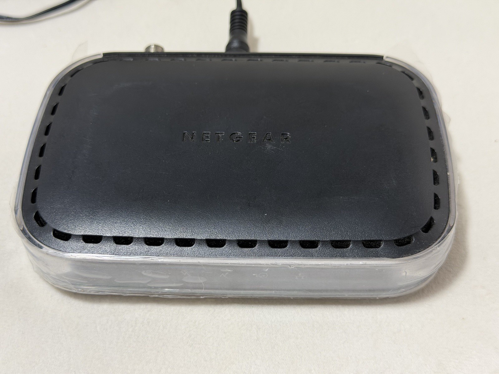 Netgear CM400 Cable Modem DOCSIS 3.0 340 Mbps Gigabit Ethernet