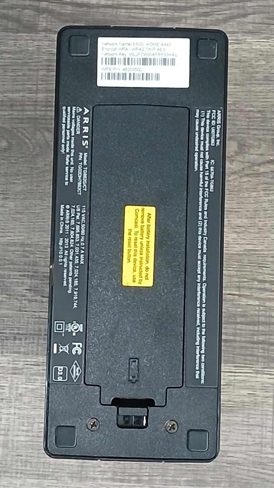 Xfinity Arris TG862G/CT Dual Band 802.11 Wifi Cable Modem Router. Not Tested