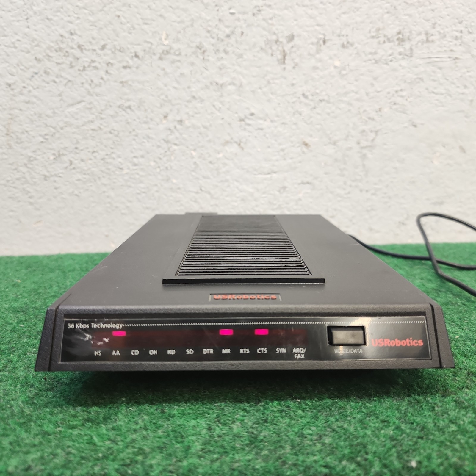 US Robotics 3453C Courier 56K Global Business Modem