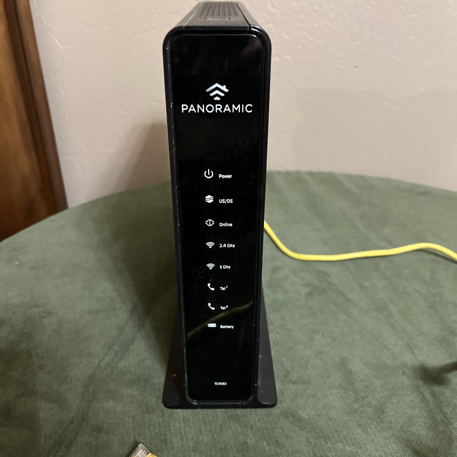 Arris Panoramic TG1682G Dual Band 2.4GHz 5GHz Wireless WiFi Router Cable Modem