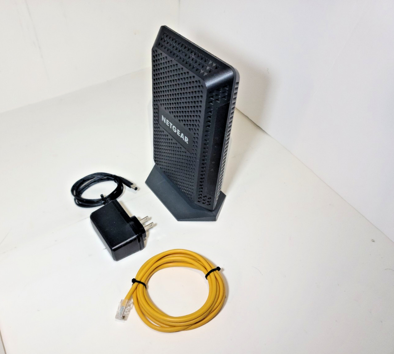 Netgear CM600 DOCSIS 3.0 Cable Modem – Tested, Complete