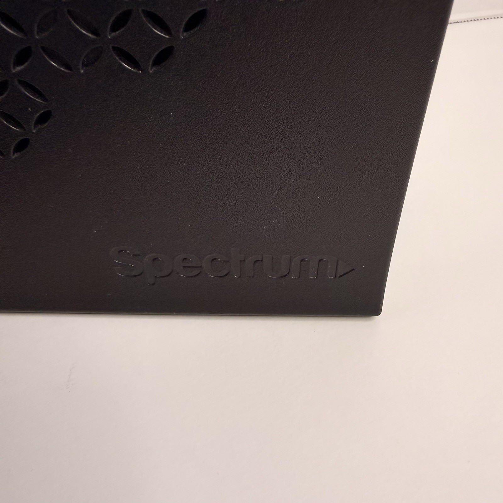 Spectrum ES2251 DOCSIS 3.1 Cable Modem eMTA Gigabit Ethernet w/ Power Adapter