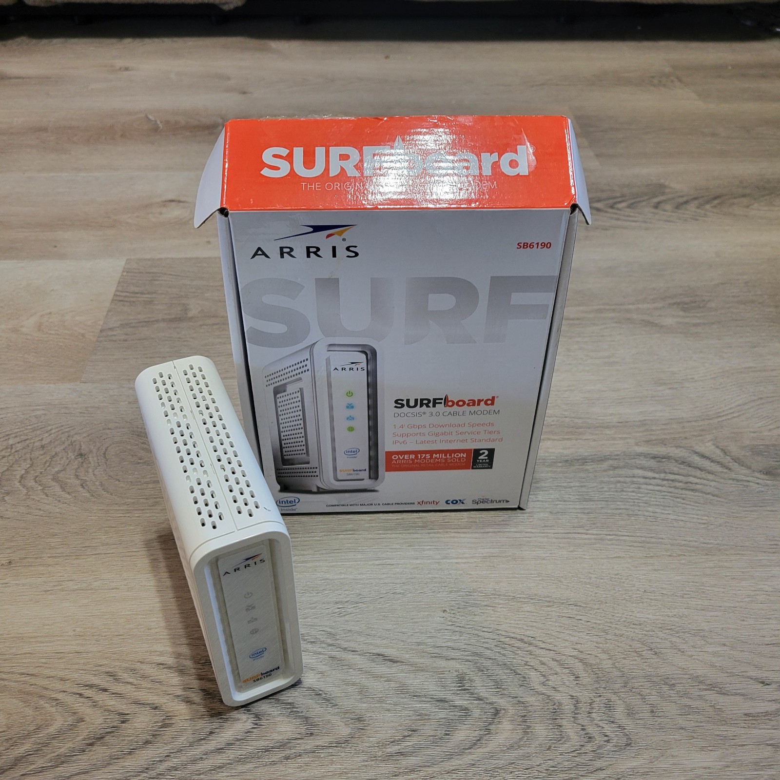 New ARRIS SB6190 SURFboard DOCSIS 3.0 Cable Modem Gigabit No Adapter