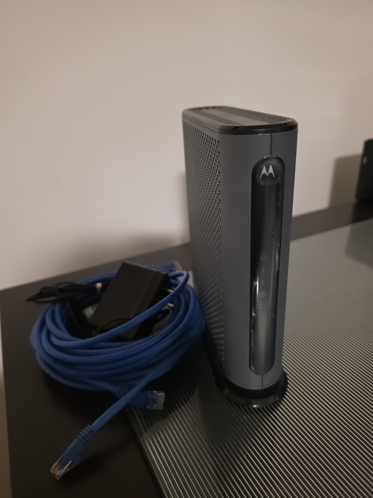 Motorola MB7621 Cable Modem | Pairs with Any WiFi Router | Approved by Comcast X