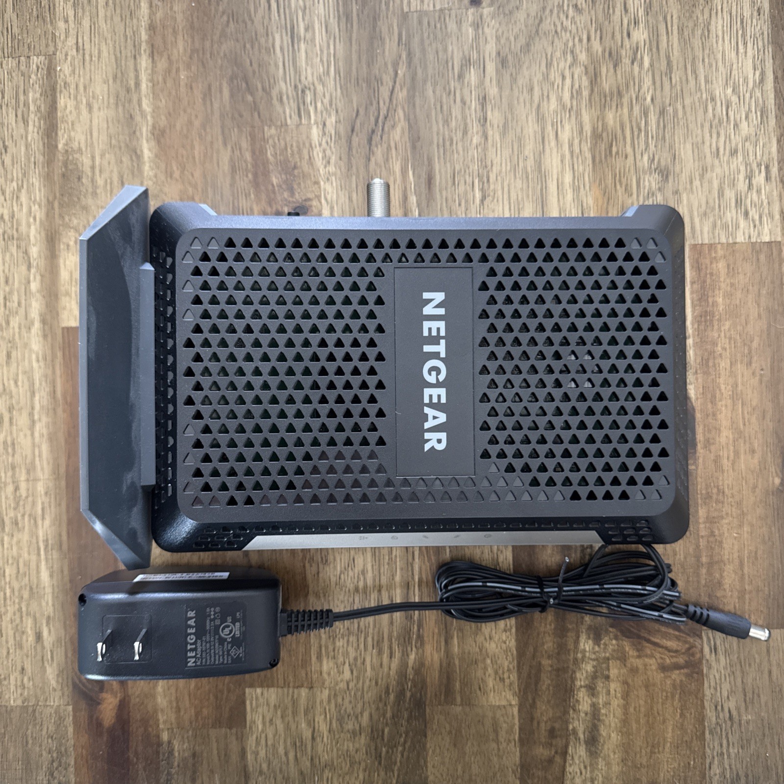 NETGEAR Cable Modem DOCSIS 3.1 (CM1000) Gigabit Modem, Compatible with All ISPs