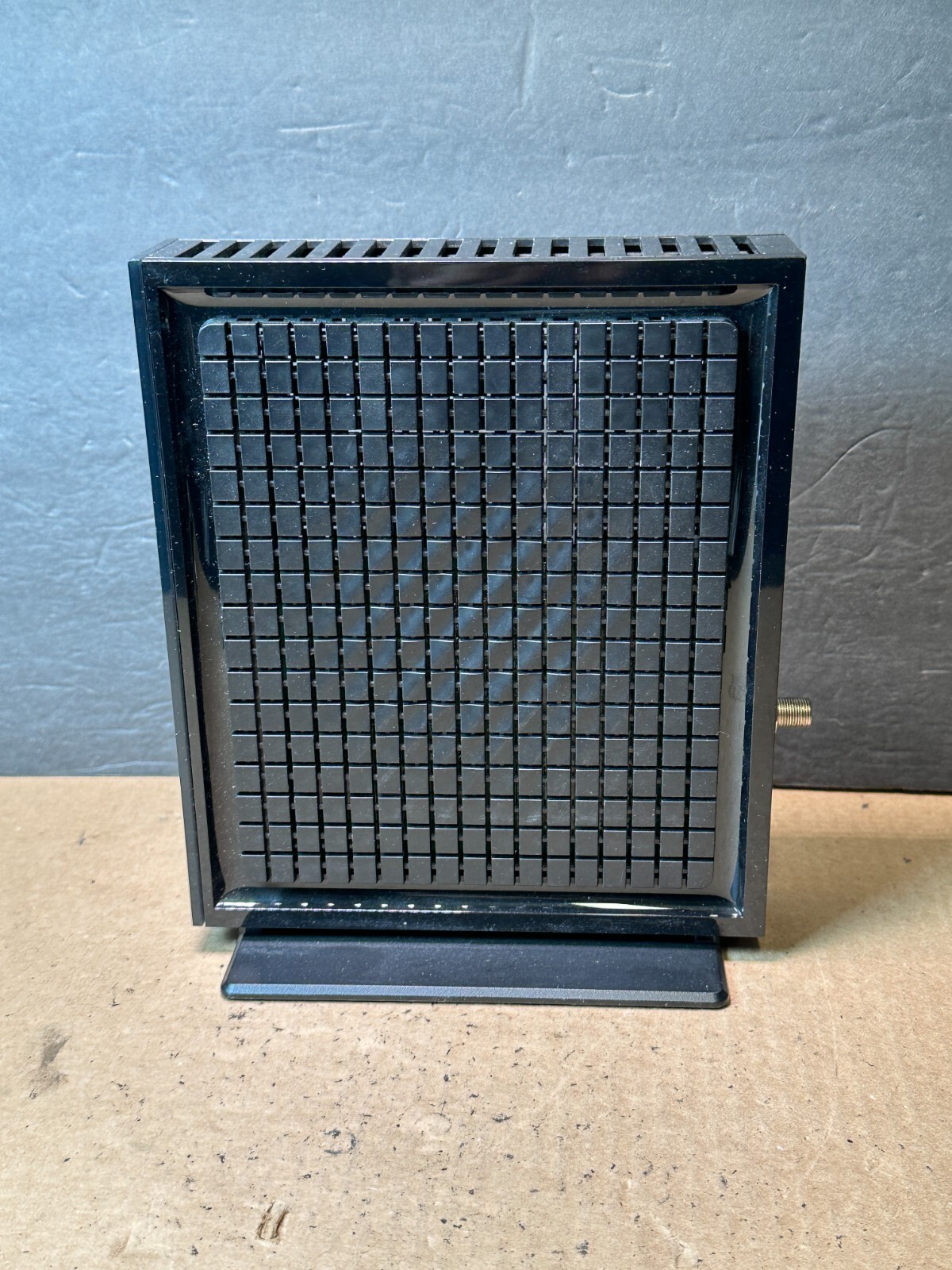 Linksys CM3024 24 X 8 Cable Modem Docsis 3.0 Intel With Adapter Used
