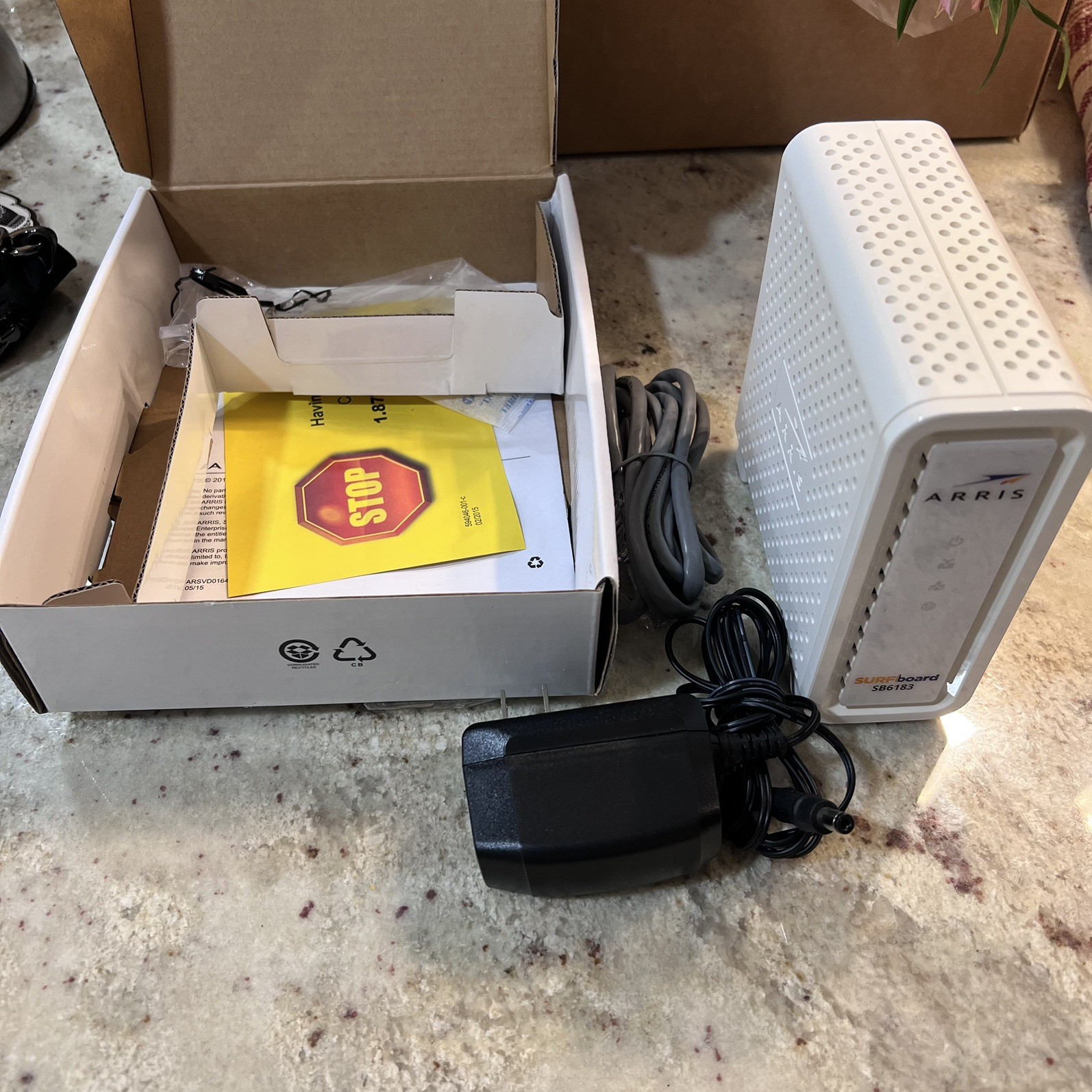 ARRIS SURFboard SB6190 DOCSIS 3.0 32 x 8 Gigabit Cable Modem White