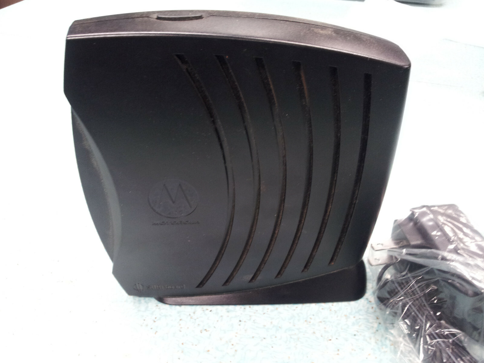 Motorola SURFboard SB5100 500887 Cable Modem with Power Adapter ! [1590]