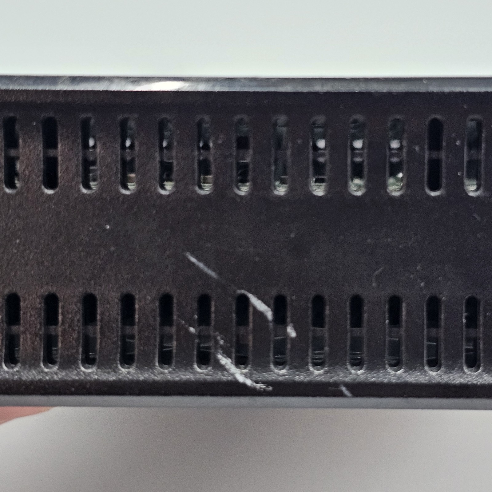 Motorola MB7621 DOCSIS 3.0 Cable Modem 24×8 650 Mbps High-Speed Internet