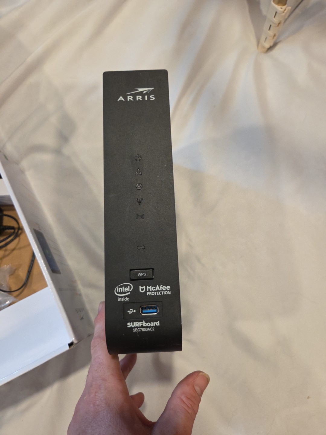 ARRIS AC2350 SURFboard Dual-band DOCSIS 3.0 Cable Modem – Black