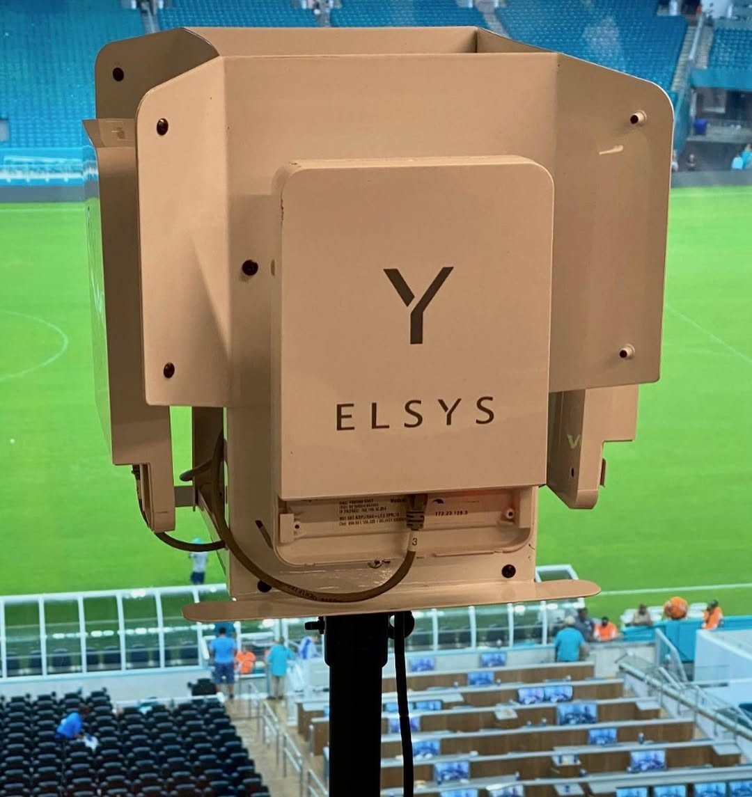 ELSYS AMPLIMAX 4G LTE Portable FWA Modem: Built-in High-Gain Antenna & SIM Slot.