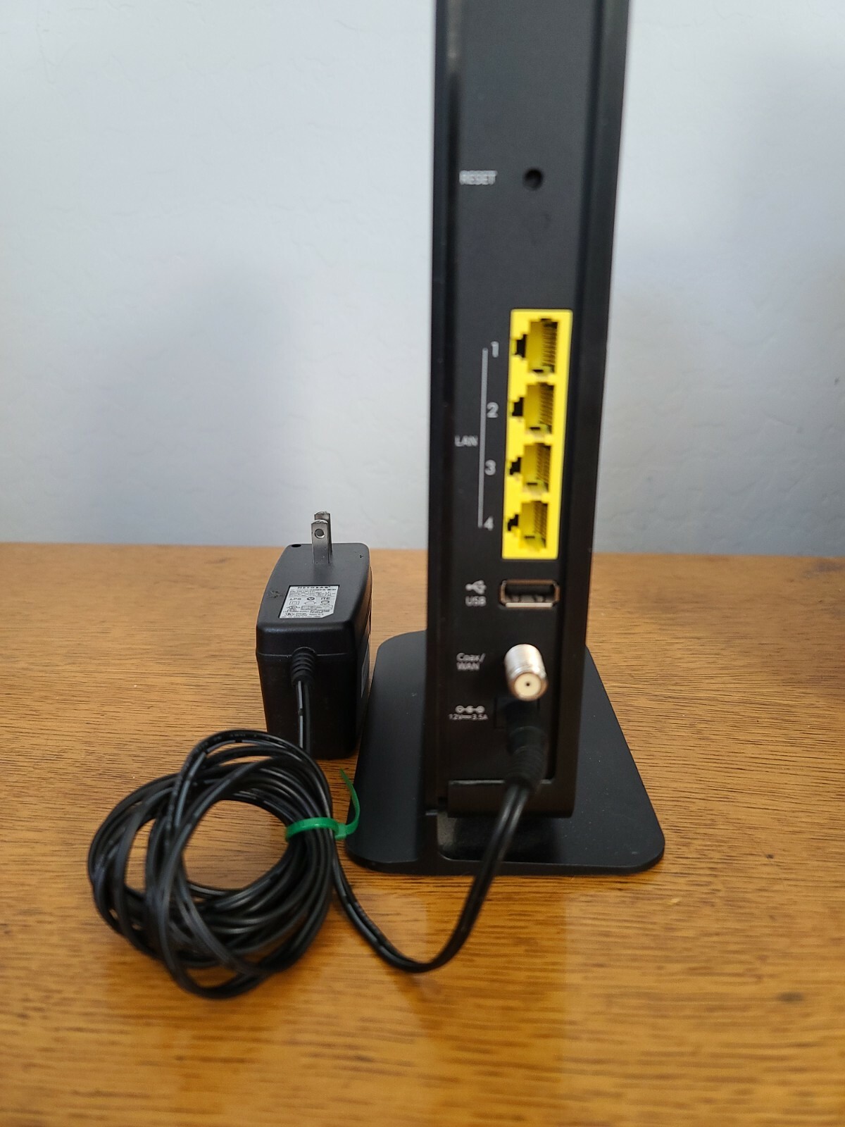 The NETGEAR AC1900 C6300BD is a cable modem router that provides high-speed