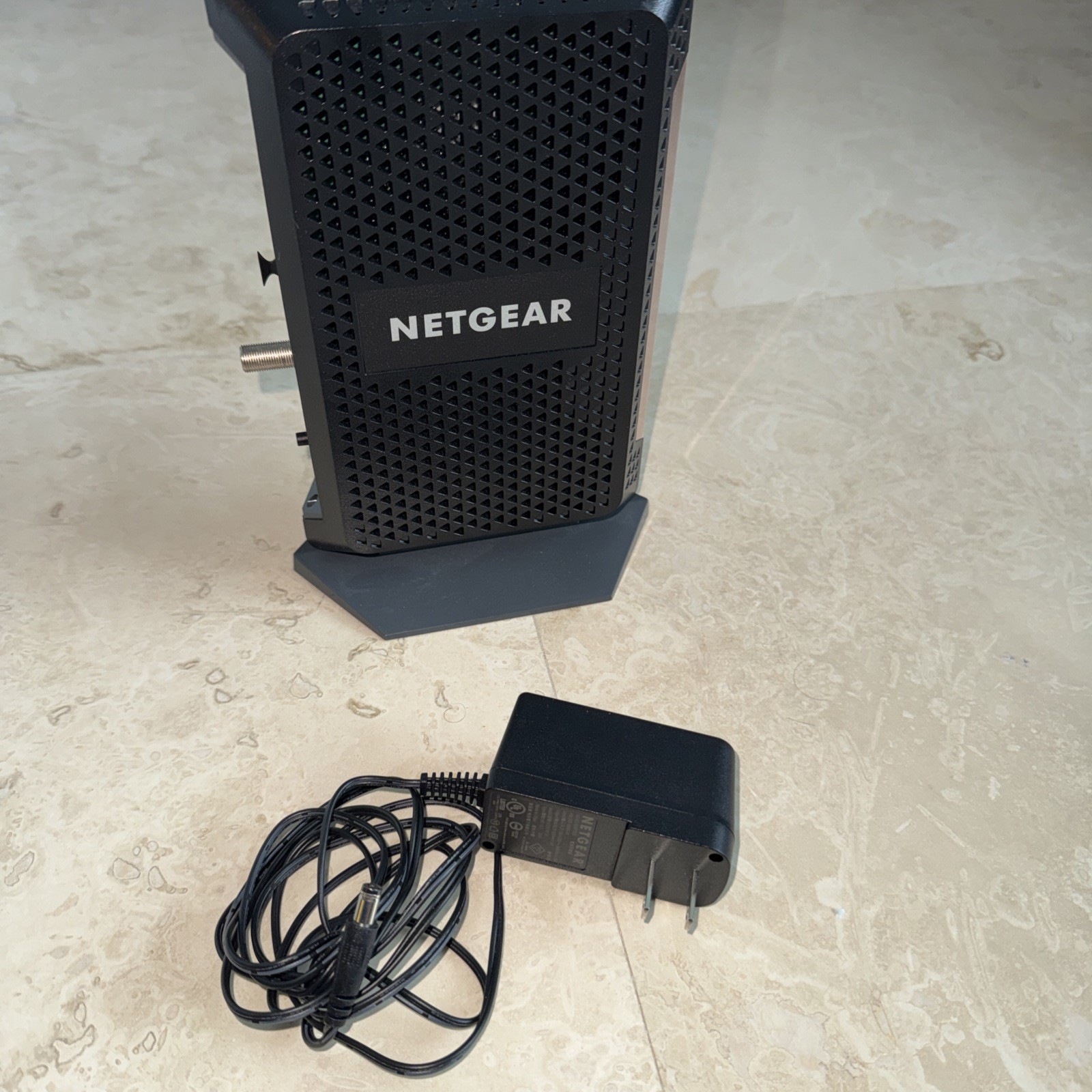 Netgear CM1100 DOCSIS 3.1 Multi-Gig Cable Modem