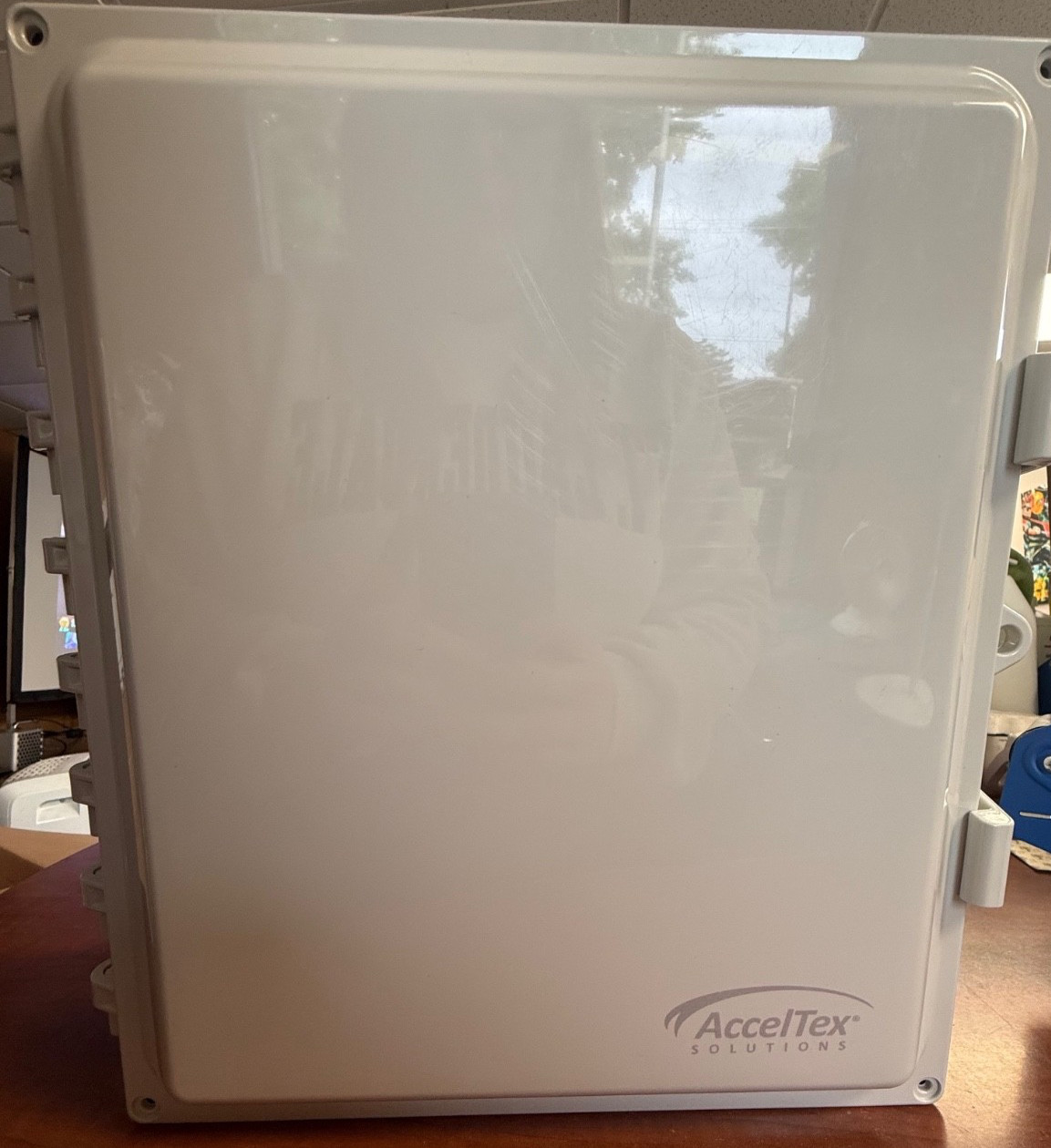 Digi IX20W LTE Industrial Cellular Modem Router w/ Weatherproof Enclosure Kit