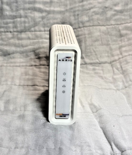 ARRIS Surfboard SB6190-RB DOCSIS 3.0 Cable Modem, White