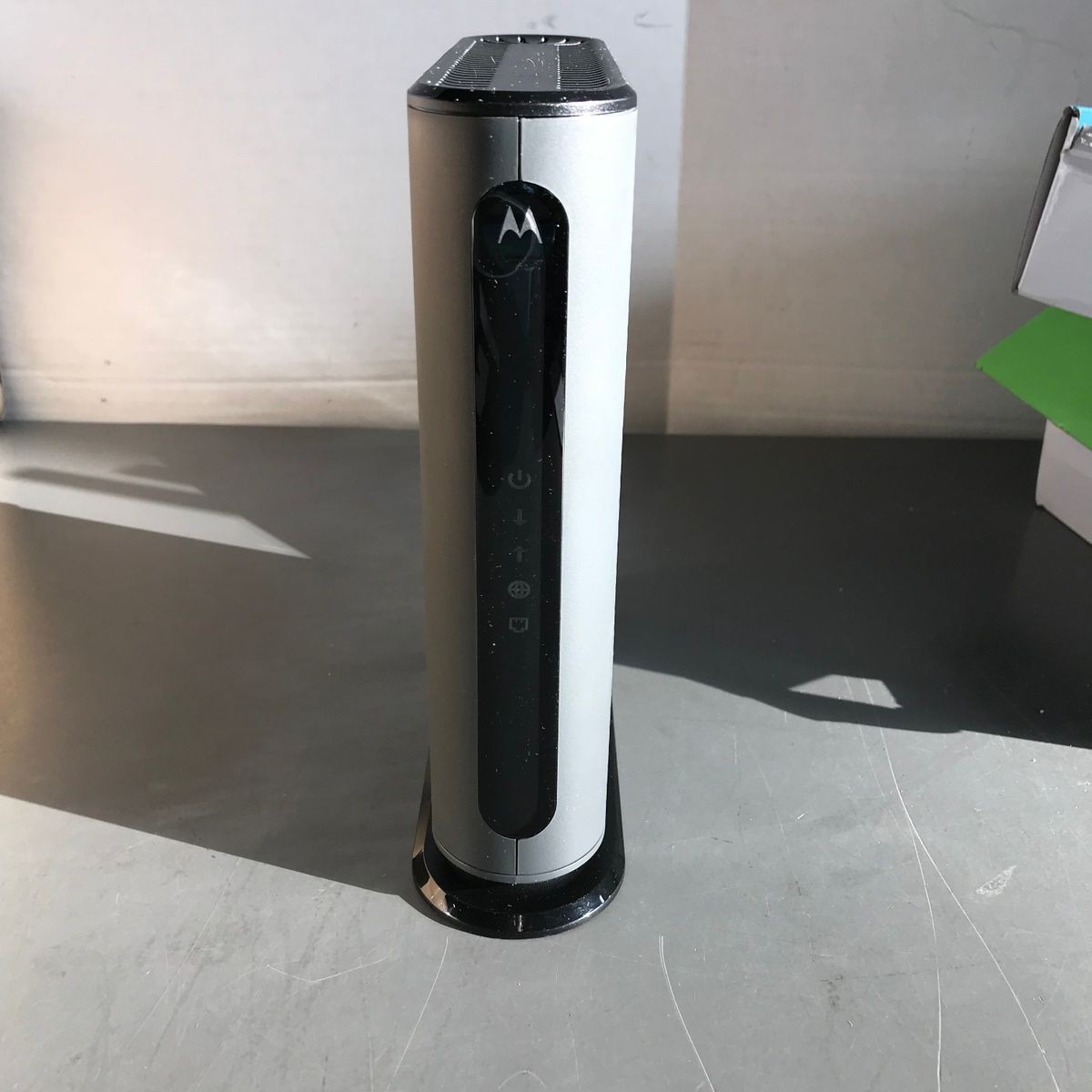 Motorola MB7621 24×8 DOCSIS 3.0 Cable Modem 1000Mbps