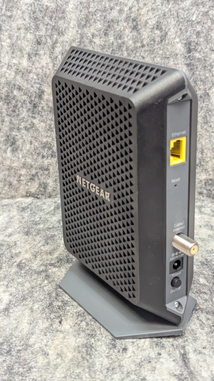 NETGEAR Cable Modem CM700 for Cable Plans up to 800Mbps | DOCSIS 3.0