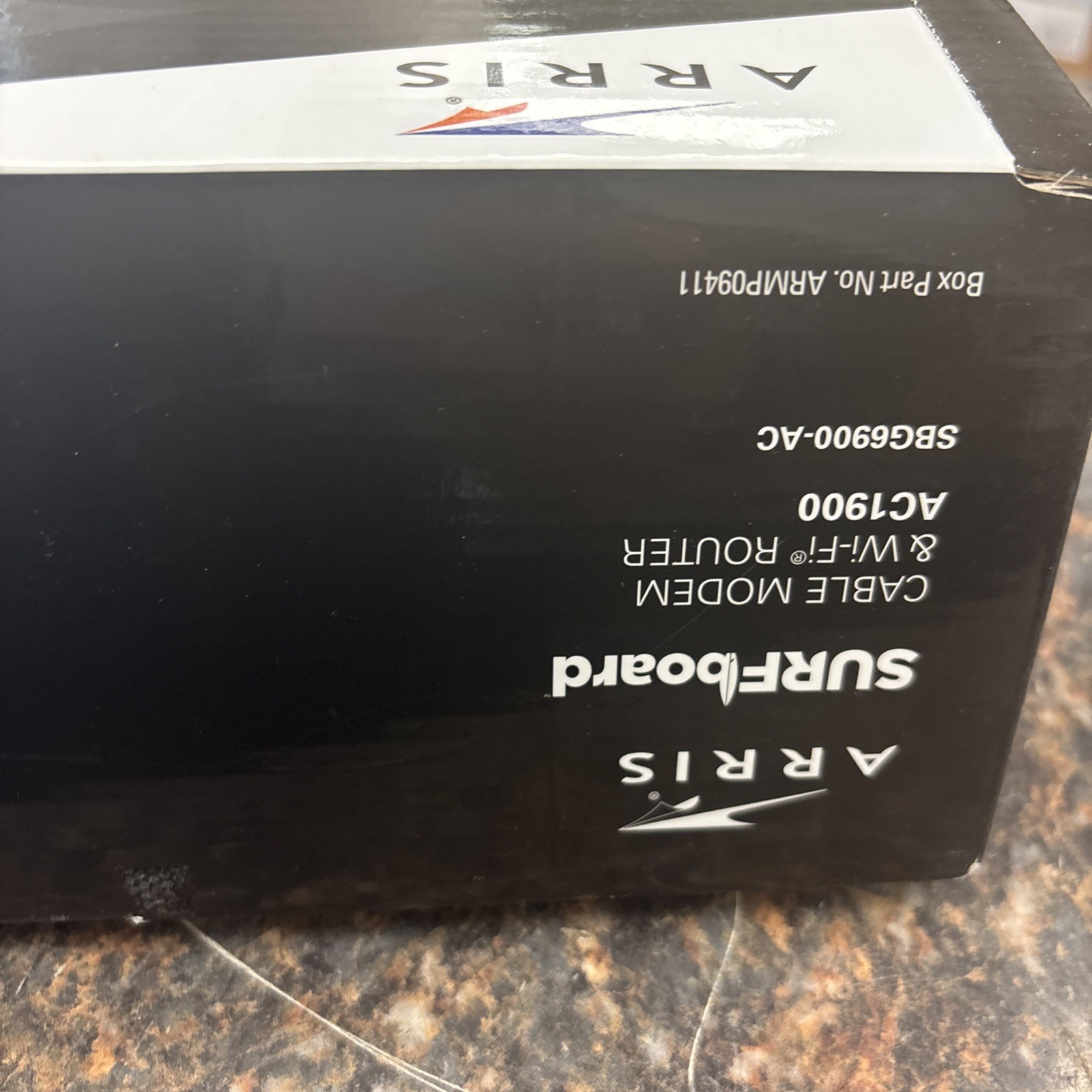 ARRIS SURFboard SBG6900AC Docsis 3.0 Cable Modem & AC1900 Wi-Fi Router in Box