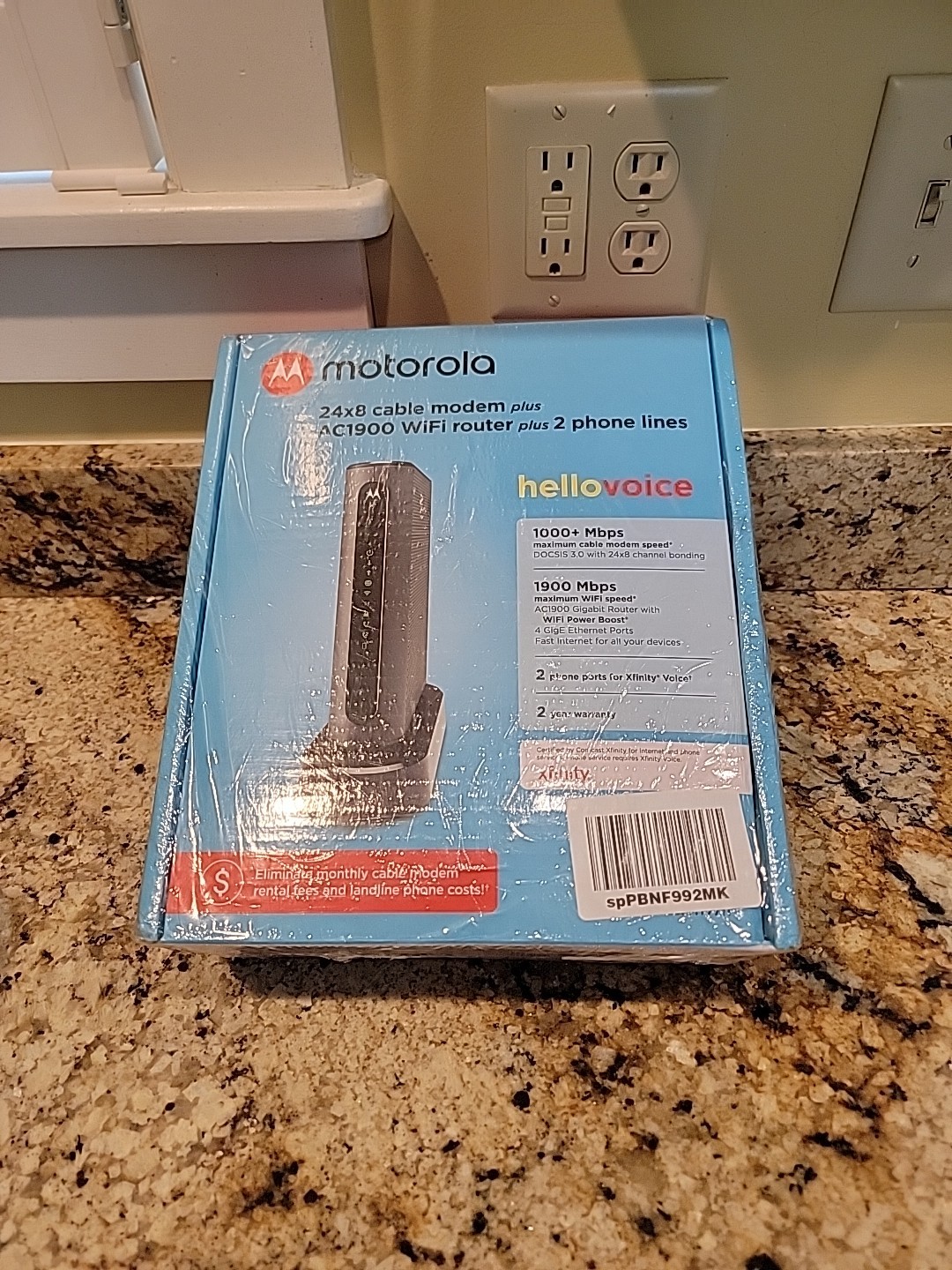 Motorola MT7711 24X8 Cable Modem and AC1900 Dual Band Wi-Fi Gigabit Router 2 NEW