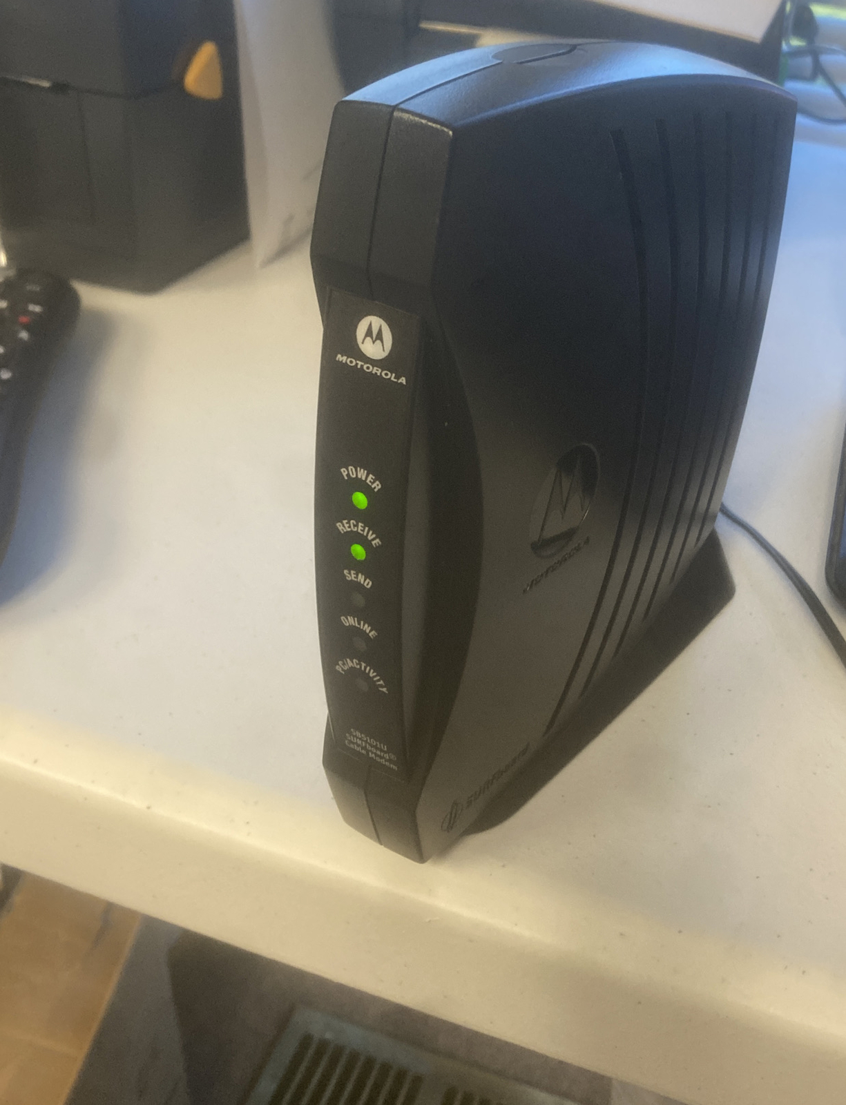 Motorola SURFboard SB5101U (567005-005-00) 38.91 Mbps Cable Modem. Open box