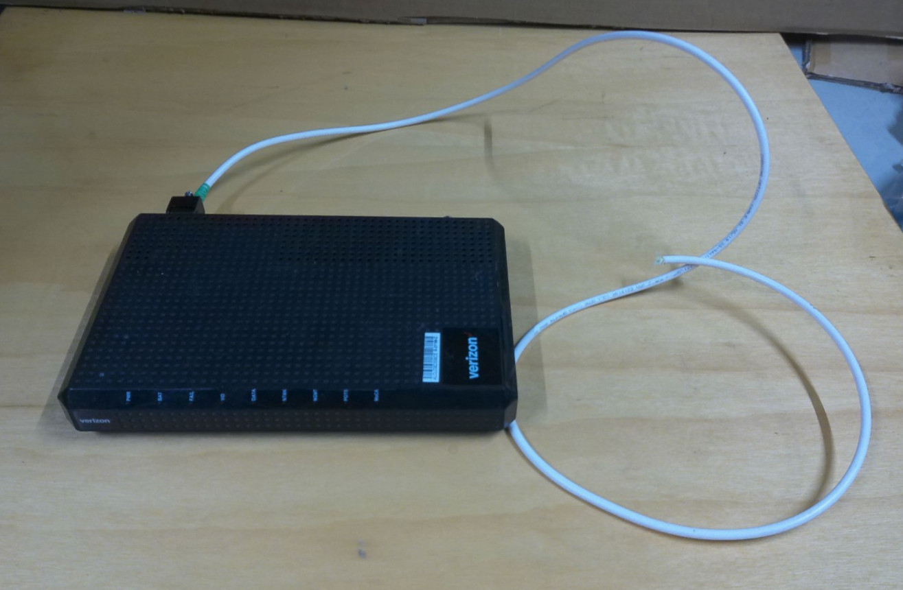 Verizon FIOS Optical Network Terminal G-211M-C Without AC adapter
