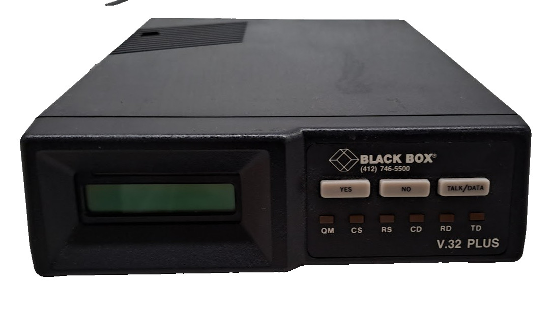 MOTOROLA UNIVERSAL DATA SYSTEM BLACK BOX V.32 9600 IDLE