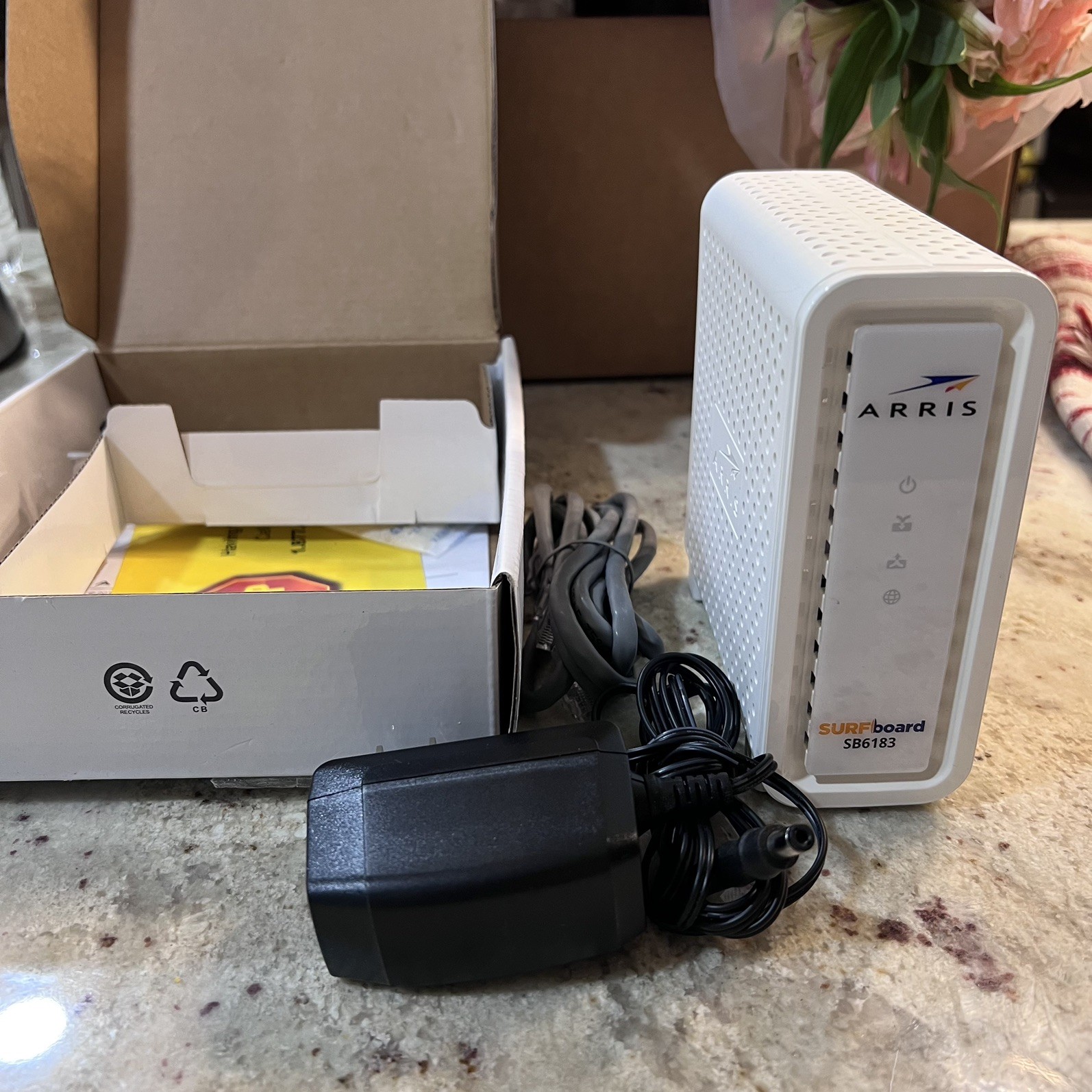 ARRIS SURFboard SB6190 DOCSIS 3.0 32 x 8 Gigabit Cable Modem White