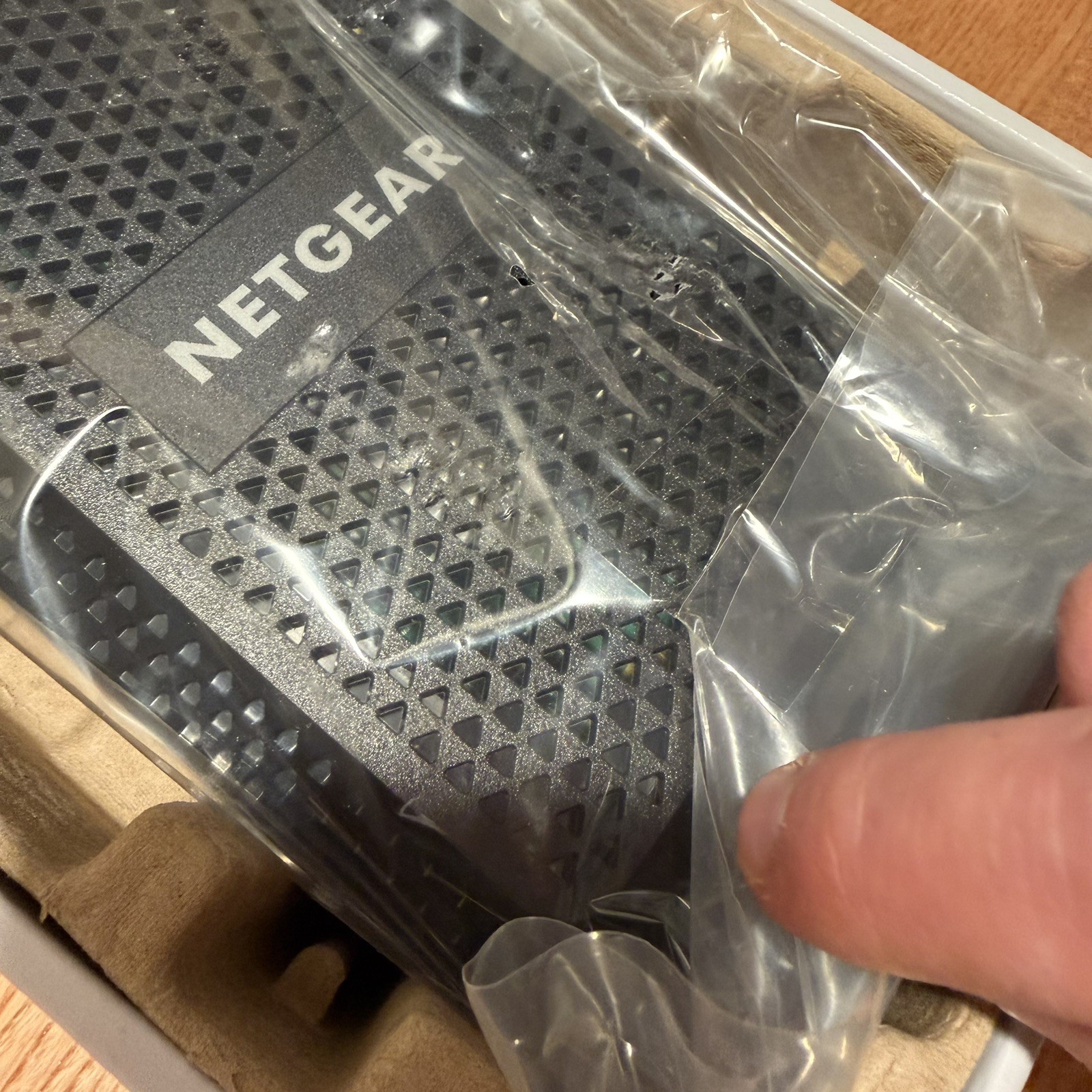 NETGEAR CM1000 DOCSIS 3.1 Cable Modem 1 Gbps Gigabit Ethernet CM1000-100NAS