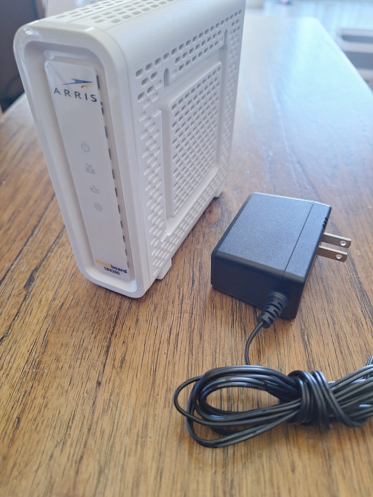 ARRIS SB8200 Surfboard Cable Modem Fast DOCSIS 3.1 Tested
