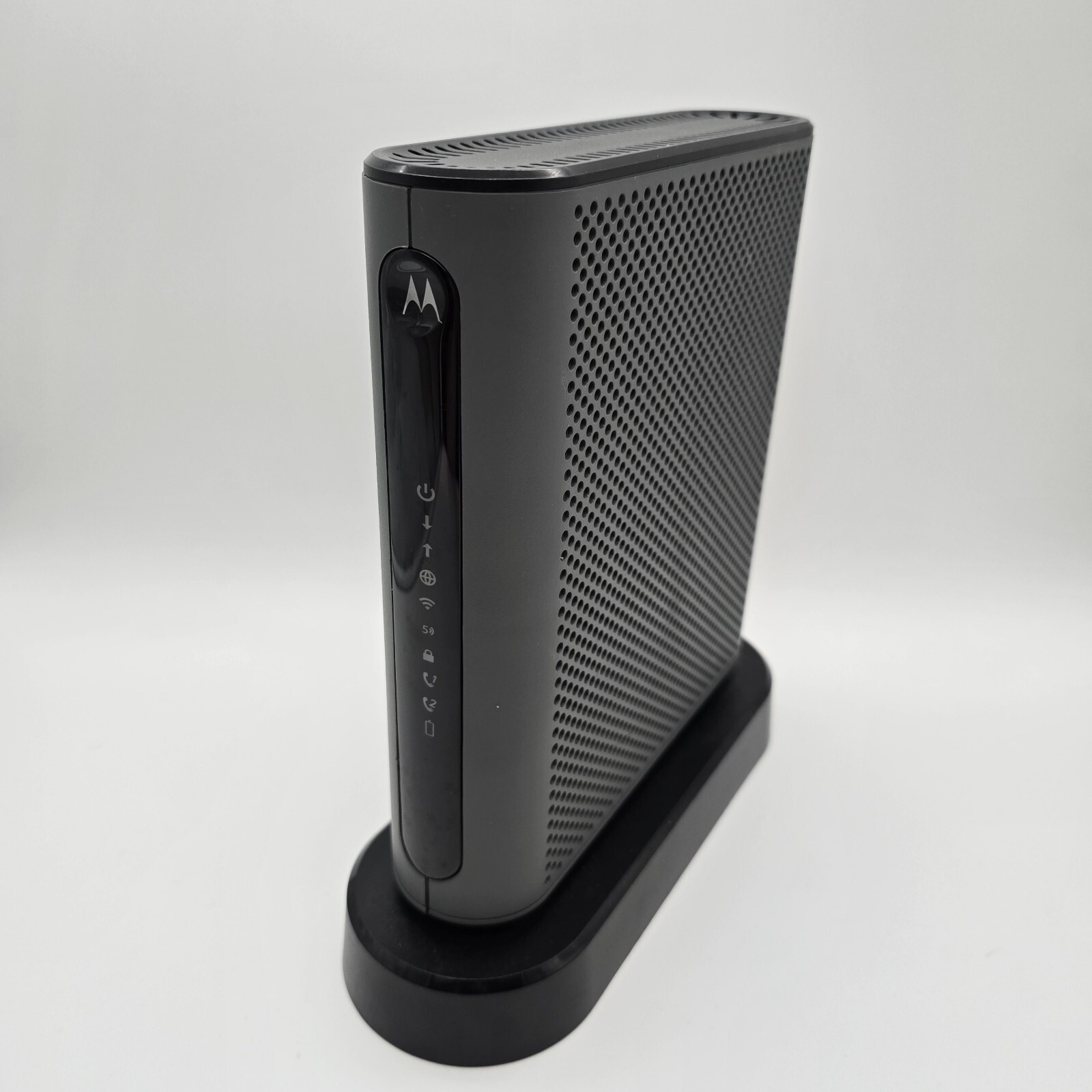 Motorola MT7711 24×8 Cable Modem plus AC1900 Router with voice *USED*