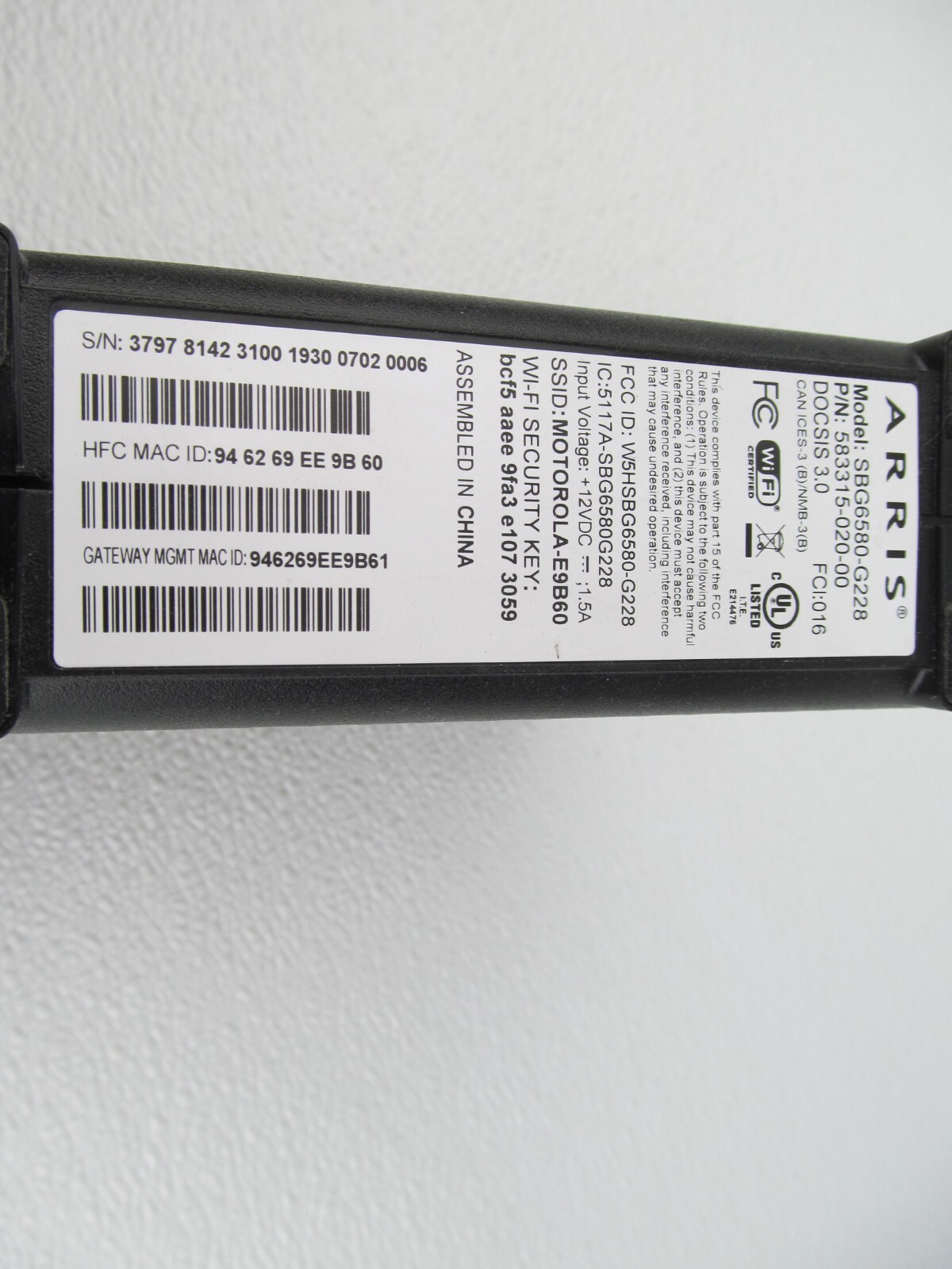 Arris Surfboard SBG6580-G228 DOCSIS 3.0 Cable Modem Motorola -E9B60 Wi-Fi Router
