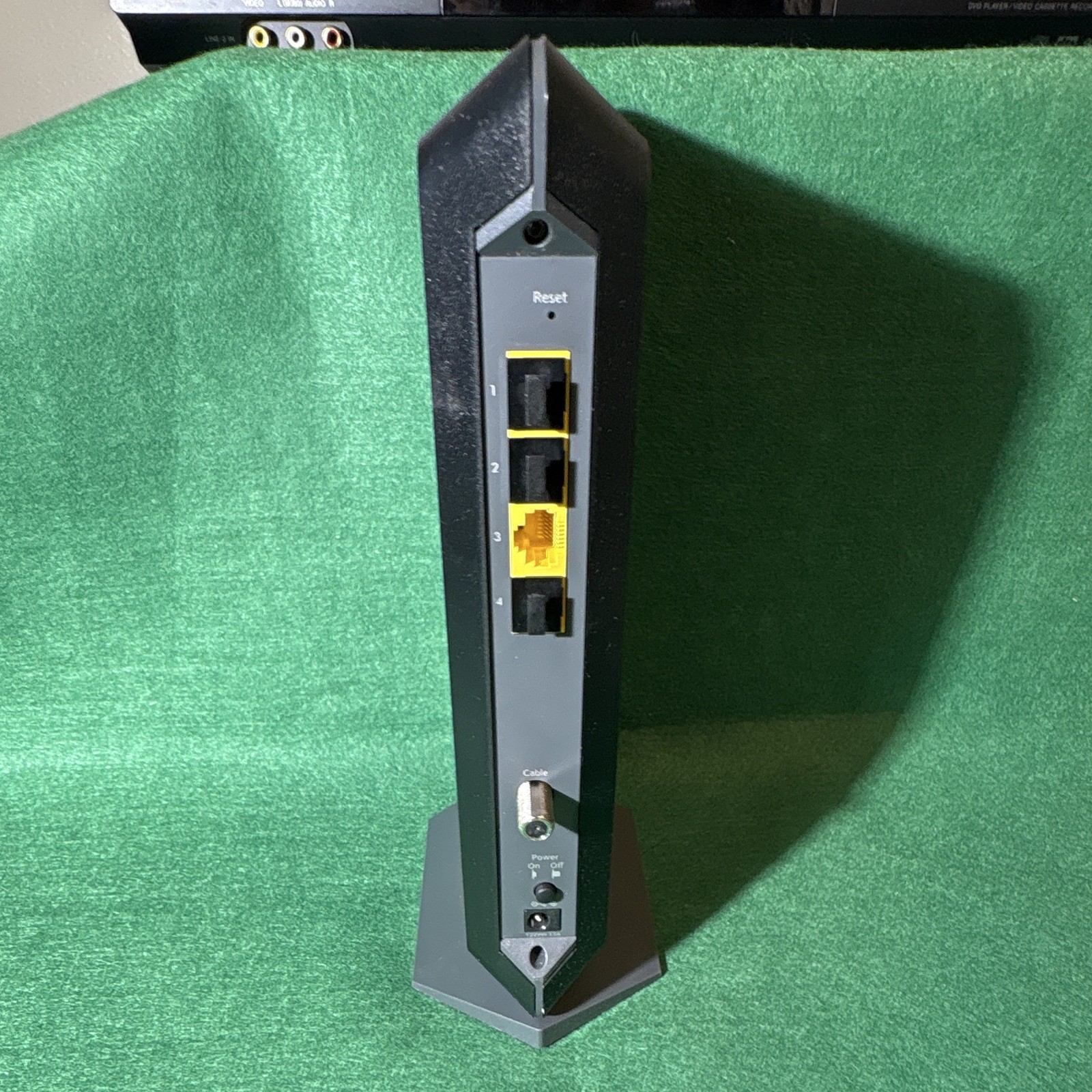 NETGEAR Nighthawk CM1200 DOCSIS 3.1 10Gbps Cable Modem 4-Port GigE