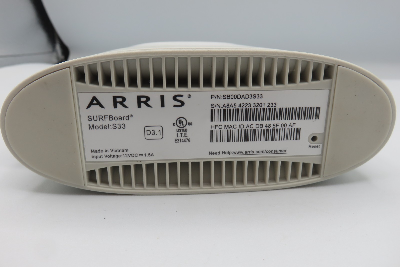 ARRIS SURFBOARD S33 CABLE MODEM – NO POWER CORD