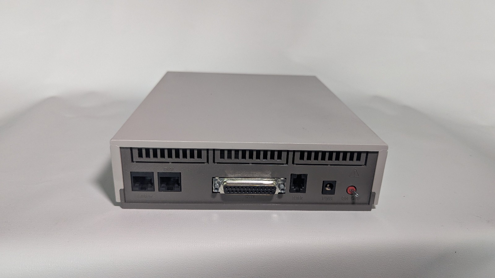 Open Box Paradyne Comsphere 3810 Plus Model 3980-A2-201 Rev 16 V.32bis Tested