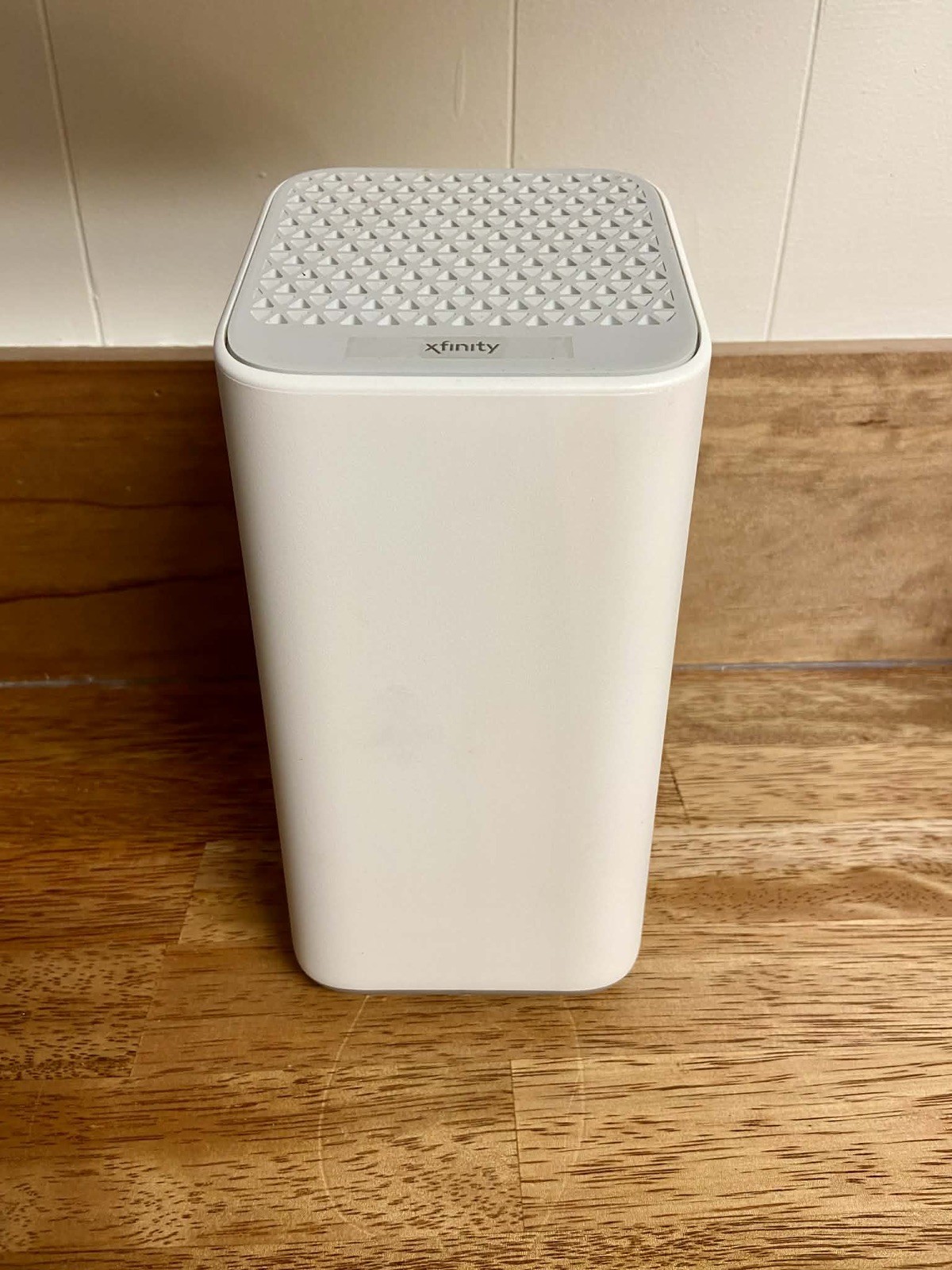 Xfinity WiFi router modem XB7-CM 4 ports /NO power adaptor Comcast