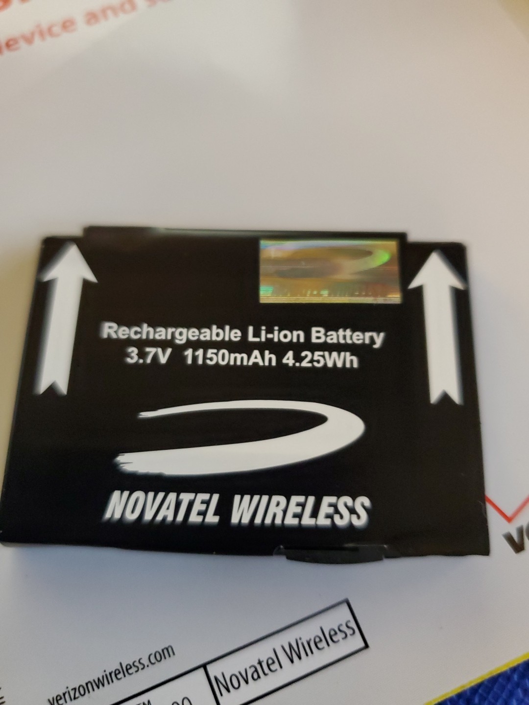 Verizon Wireless MiFi 2200 3G WiFi Hotspot Charger & Case Included Needs battery