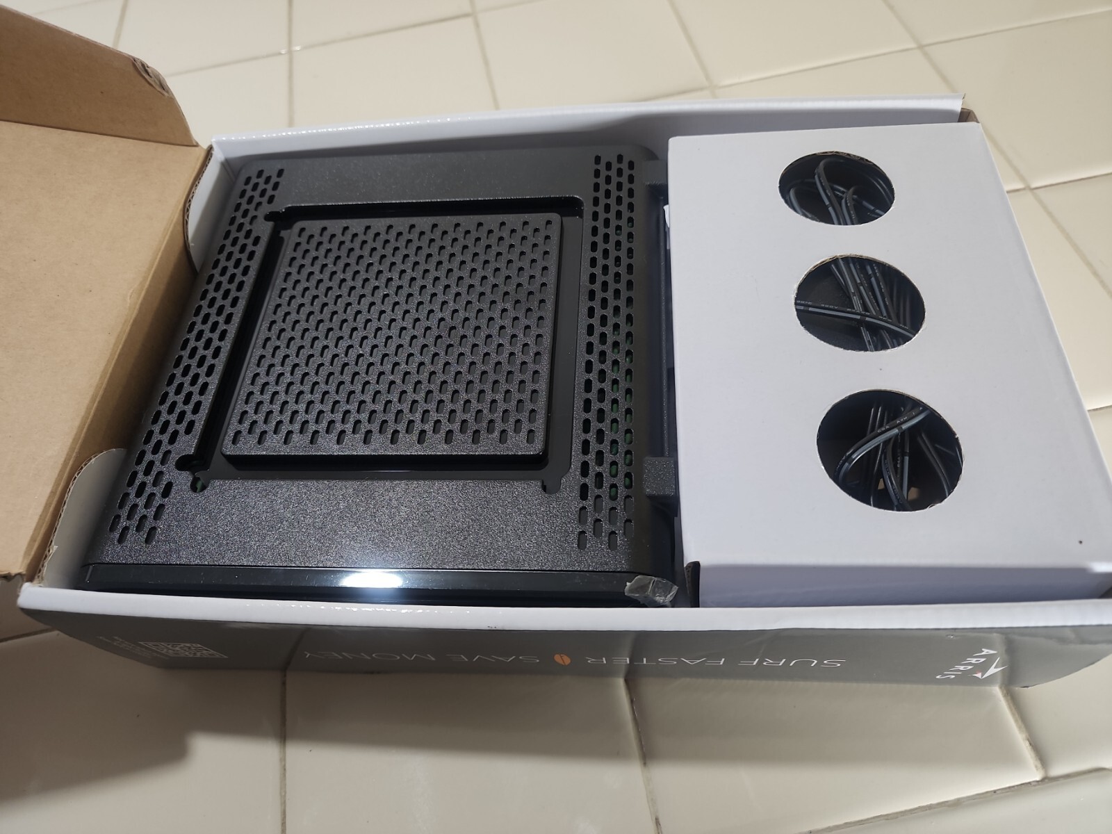 ARRIS SBG10 SURFboard AC1600 Dual-Band Cable Modem Router Black