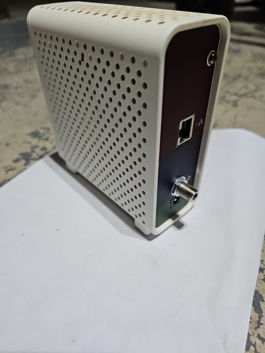 ARRIS SB6183 SURFboard DOCSIS 3.0 Cable Modem, 686Mbps, IPv4 & IPv6 Support, WHT