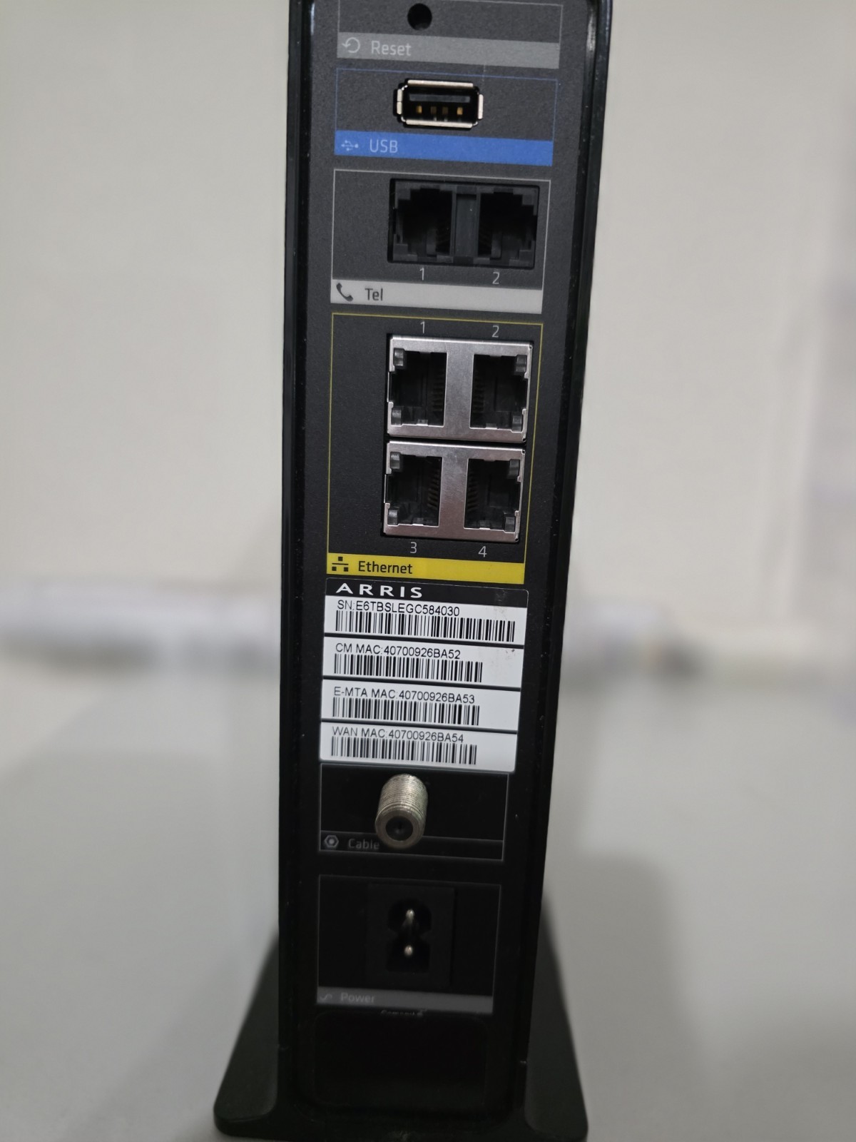 Arris TG862 XFINITY Residential Gateway Router with Power cable