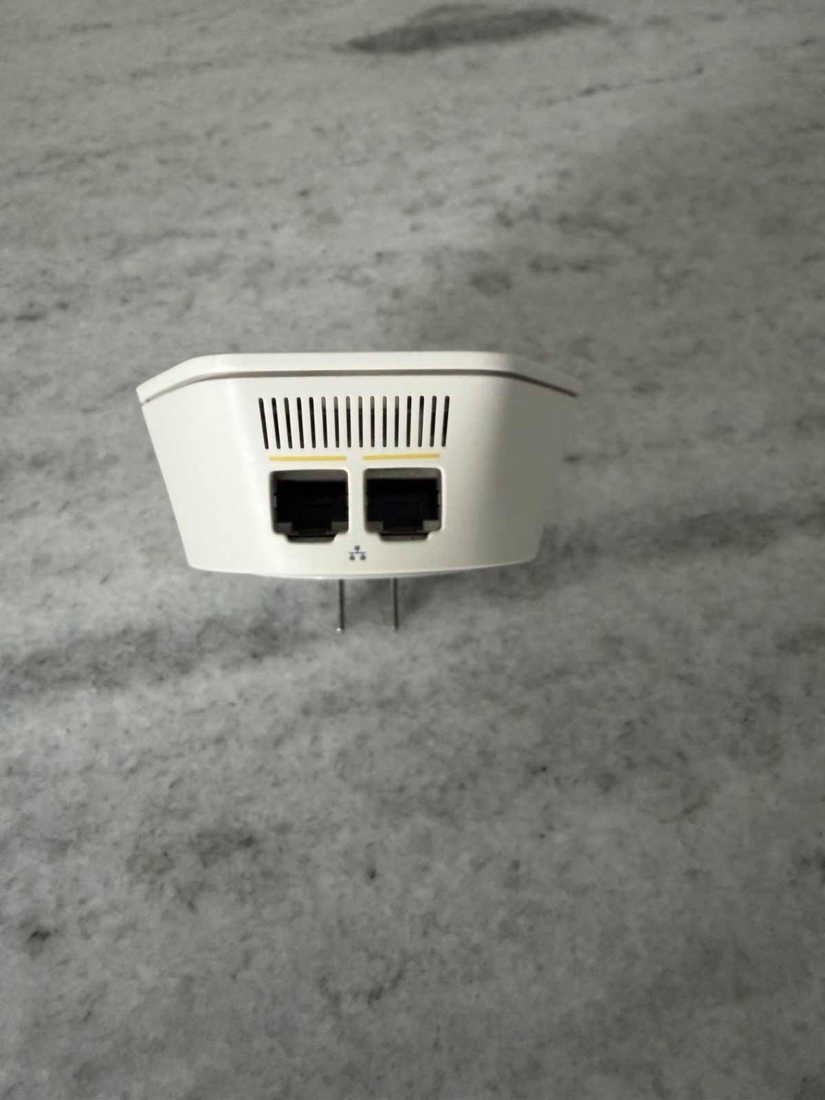 Xfinity xFi Wi-Fi Pod Ethernet Repeater – White